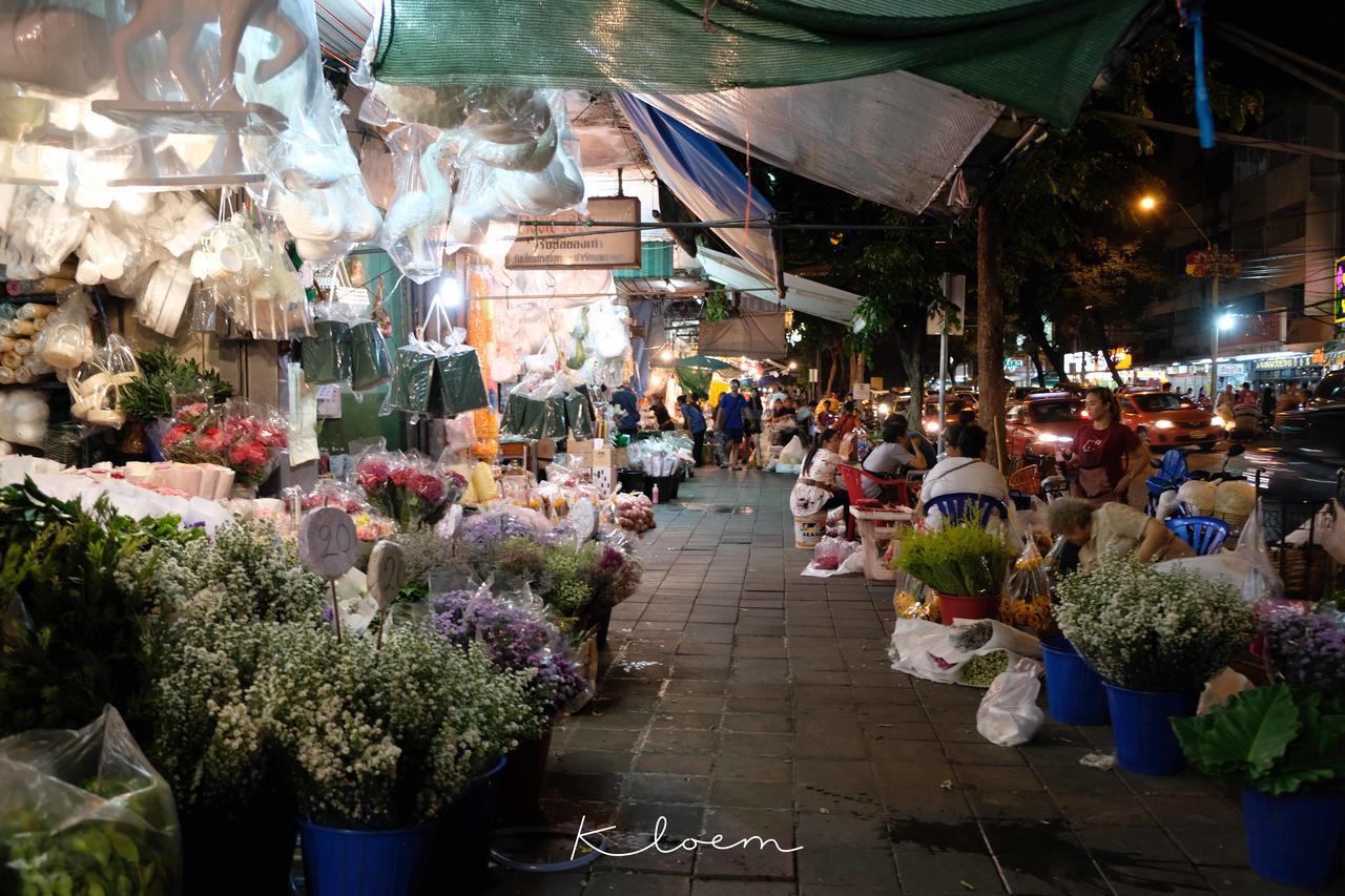 Kloem Hostel (Adults Only) Bangkok Exteriör bild
