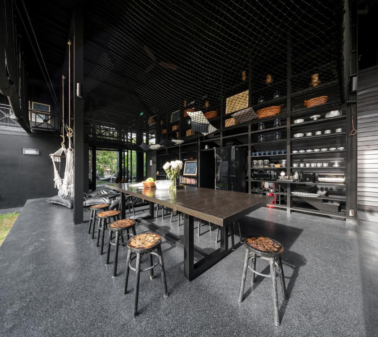 Kloem Hostel (Adults Only) Bangkok Exteriör bild